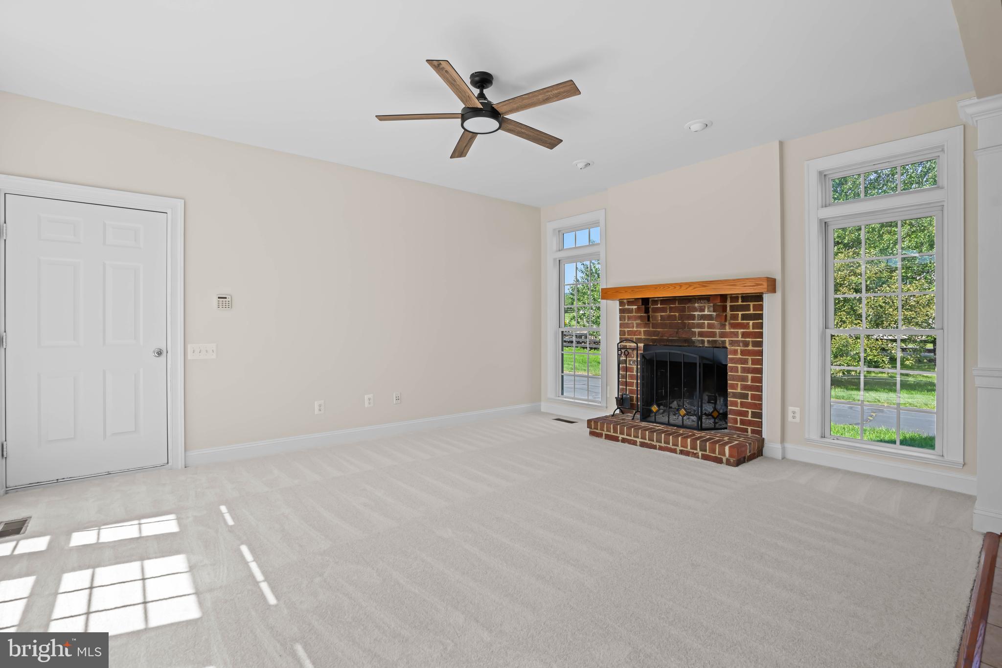13187 Forest Green Ln