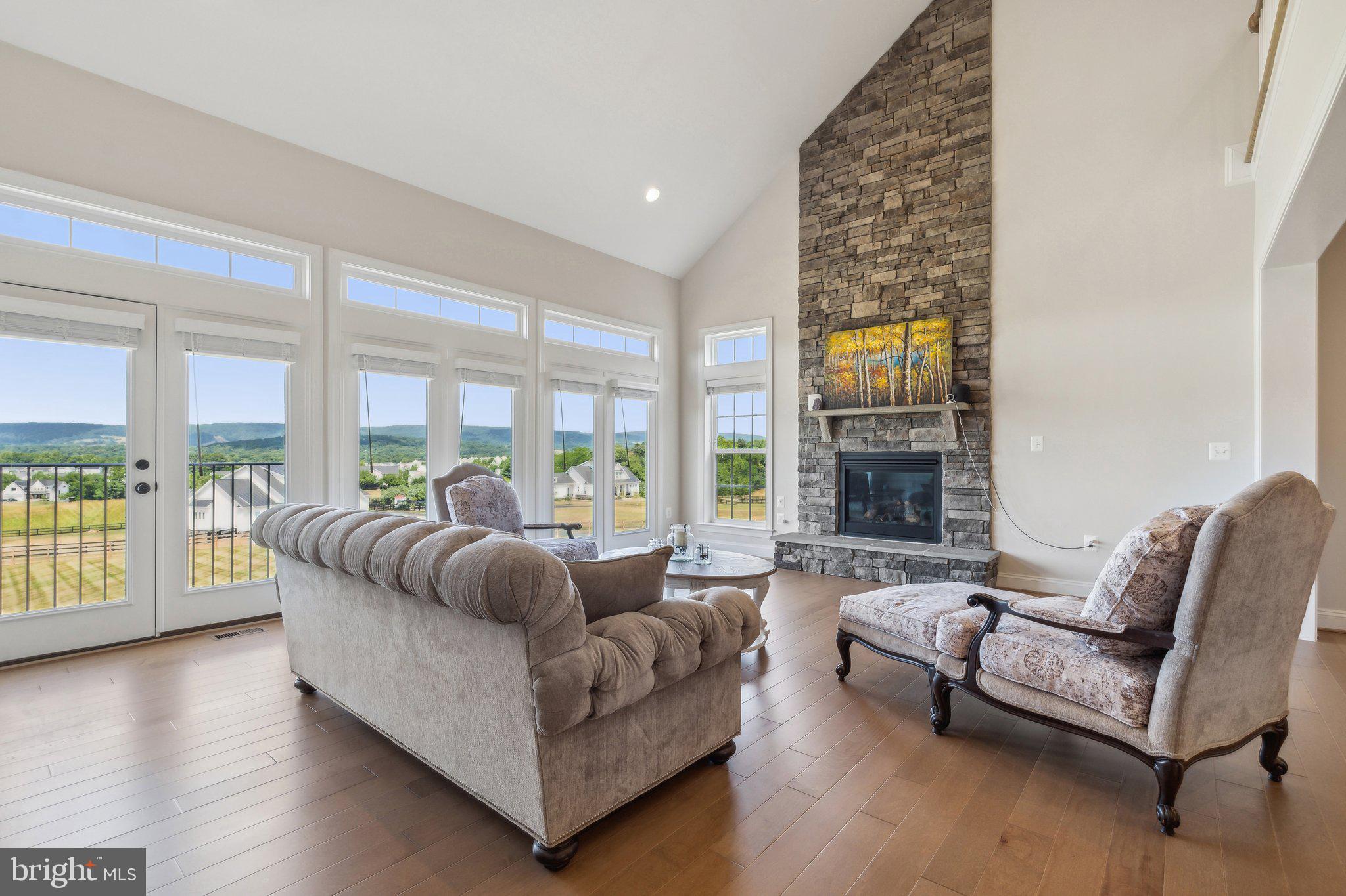 17691 Lakefield Rd