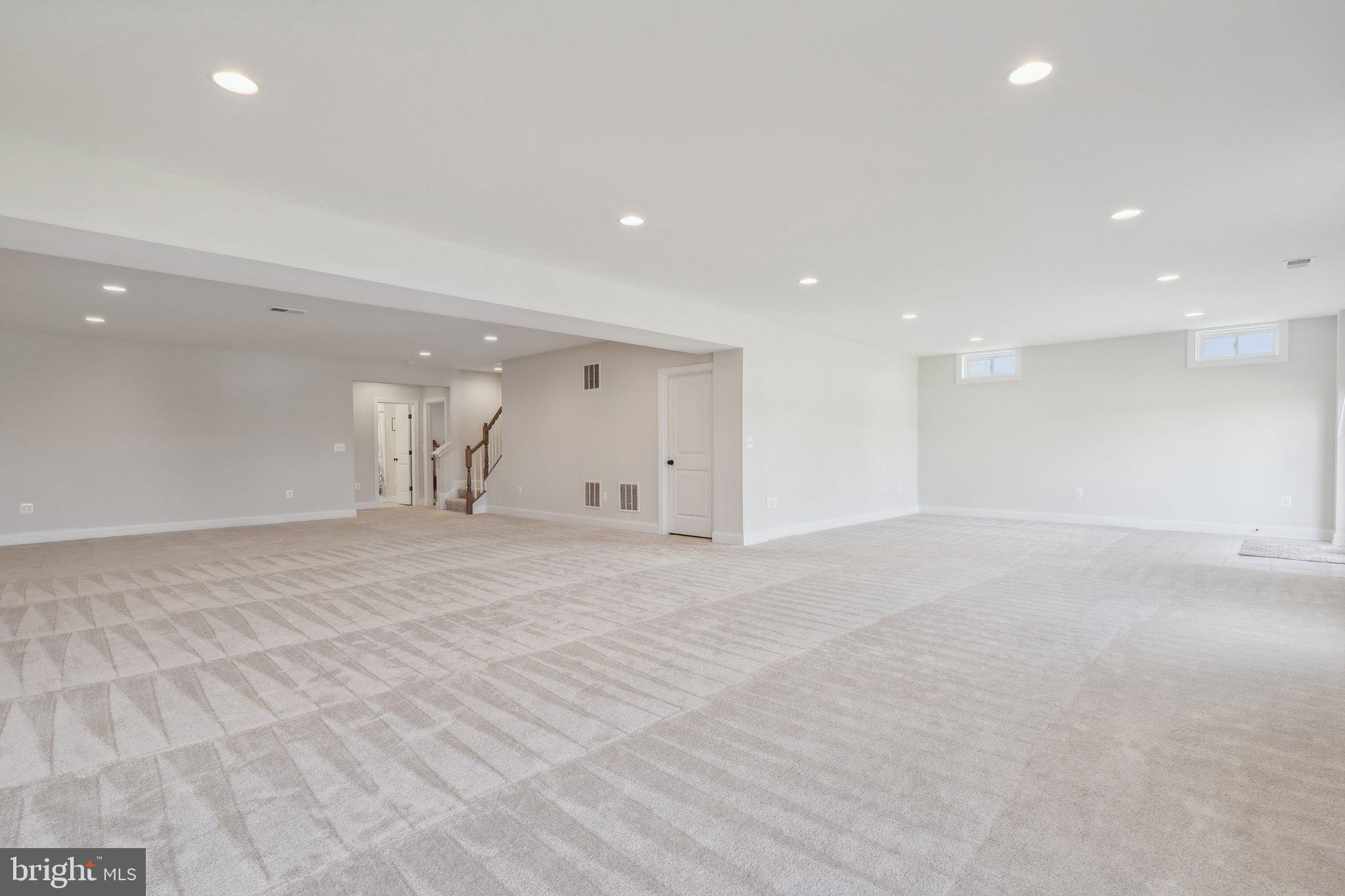 17691 Lakefield Rd