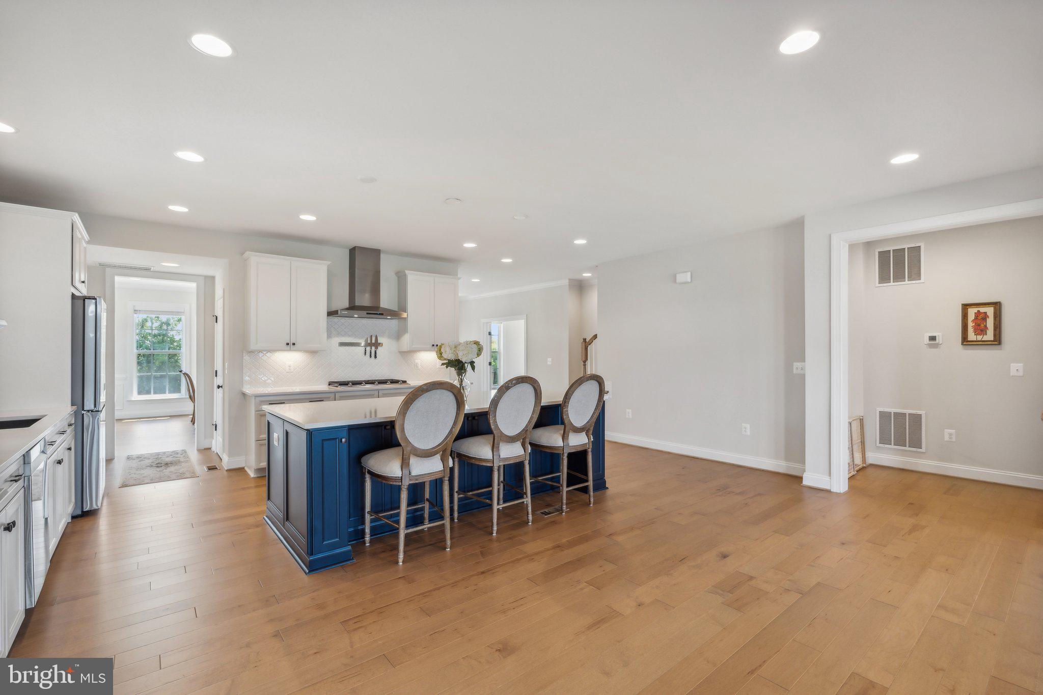 17691 Lakefield Rd