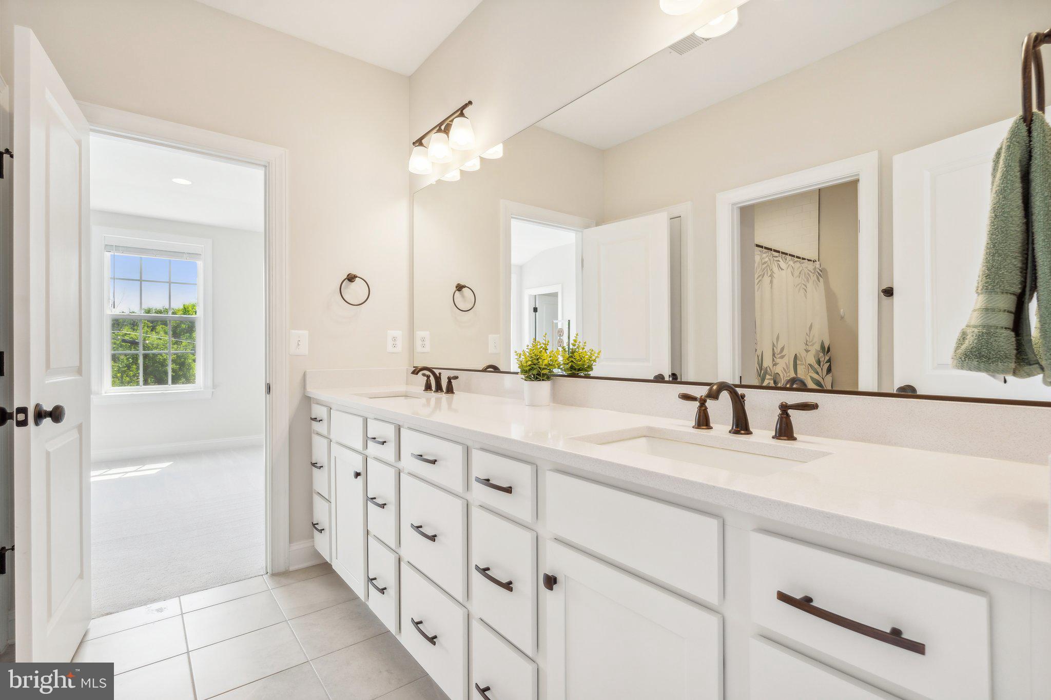 17691 Lakefield Rd