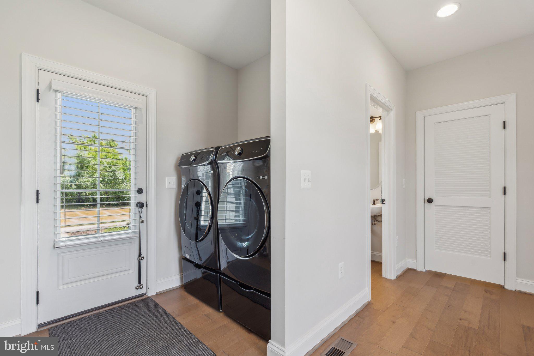 17691 Lakefield Rd
