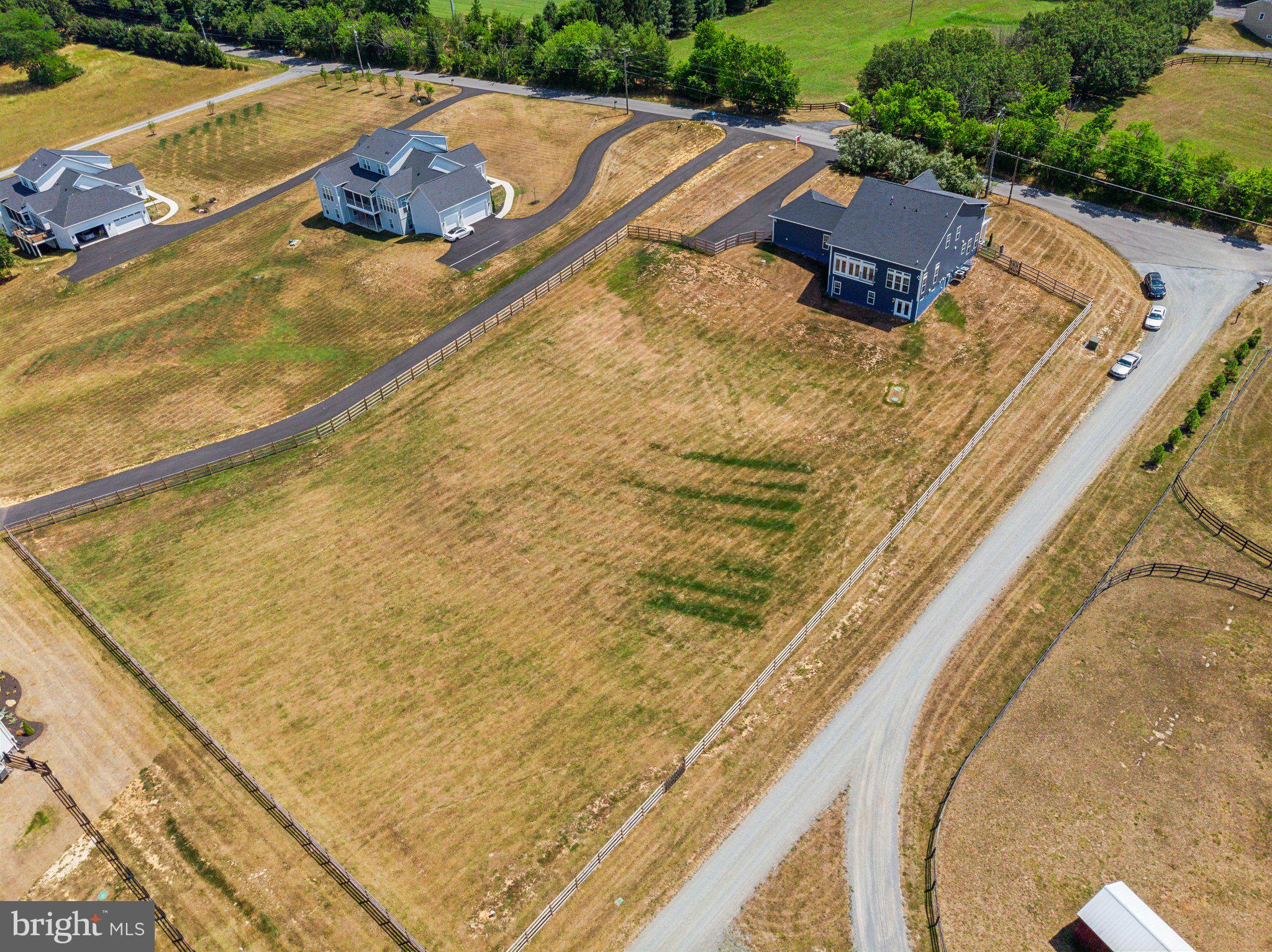 17691 Lakefield Rd