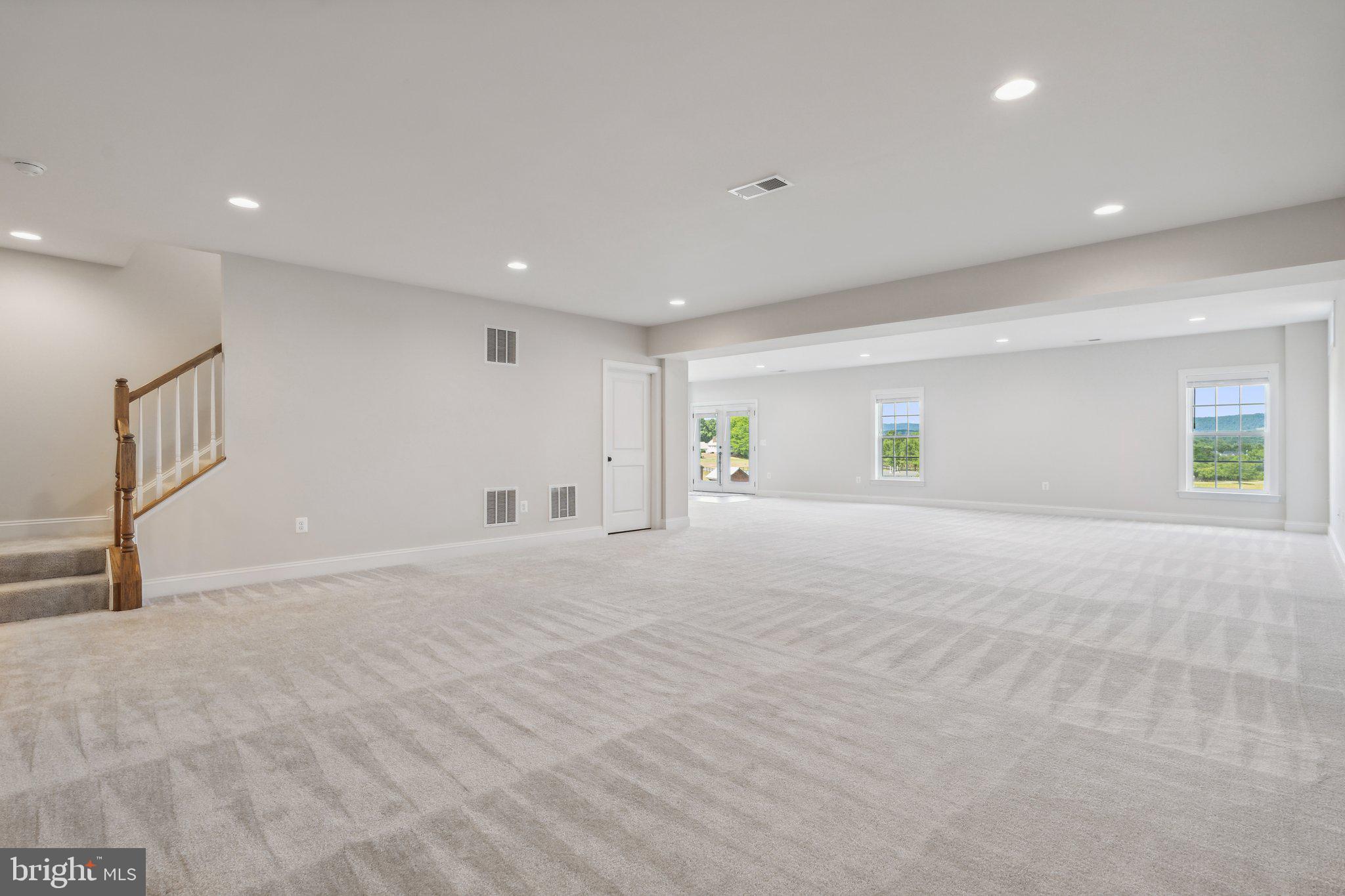 17691 Lakefield Rd