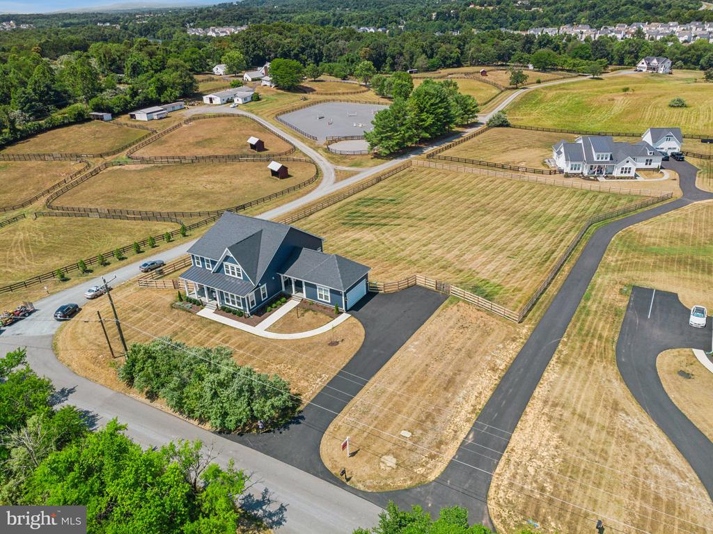 17691 Lakefield Rd