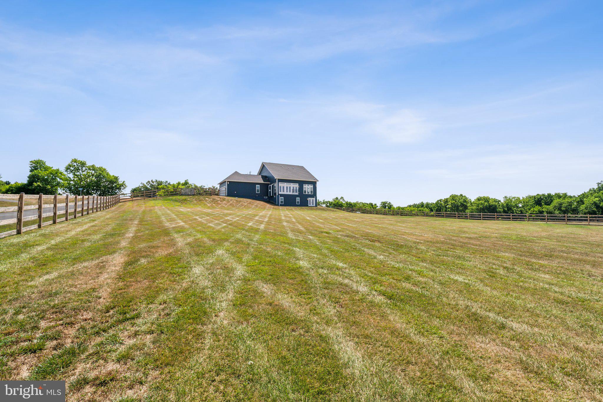 17691 Lakefield Rd
