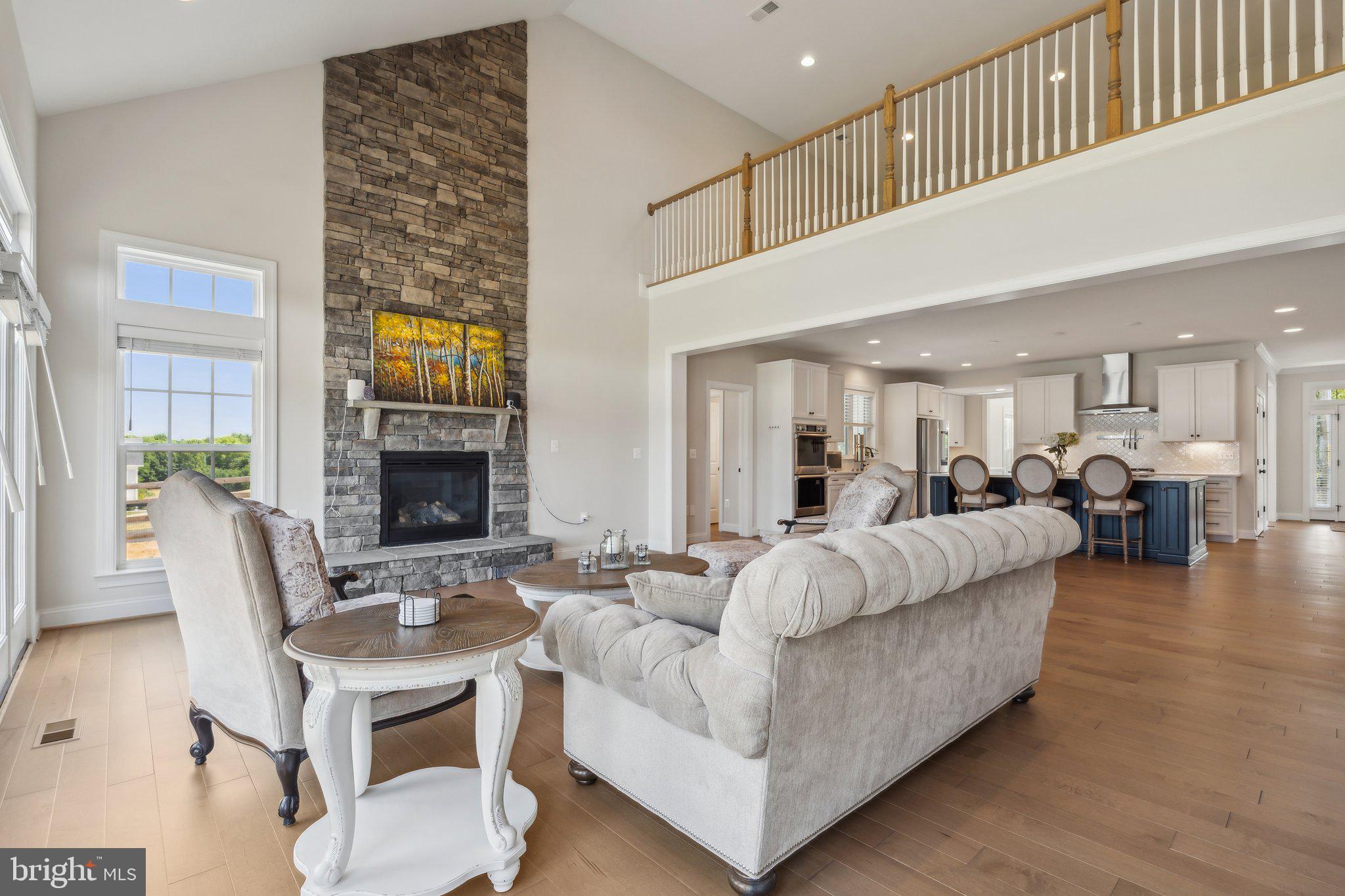 17691 Lakefield Rd