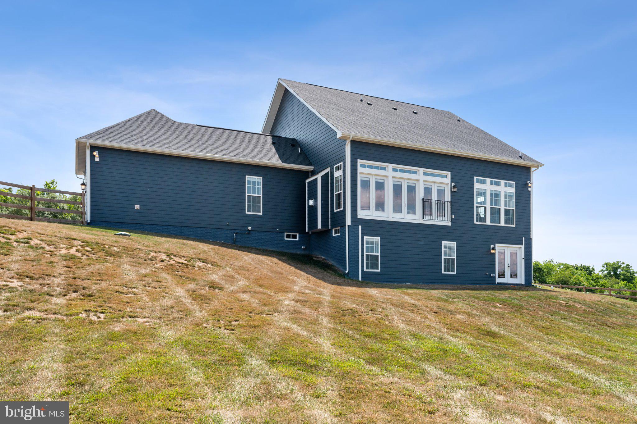 17691 Lakefield Rd