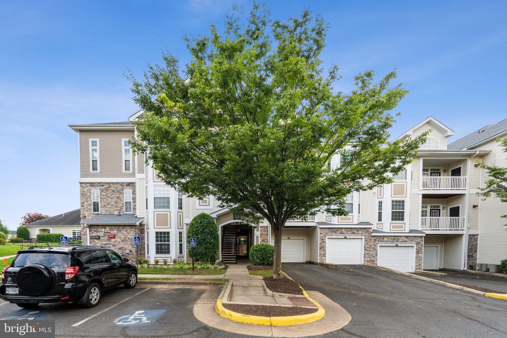 504 Sunset View Ter SE #103