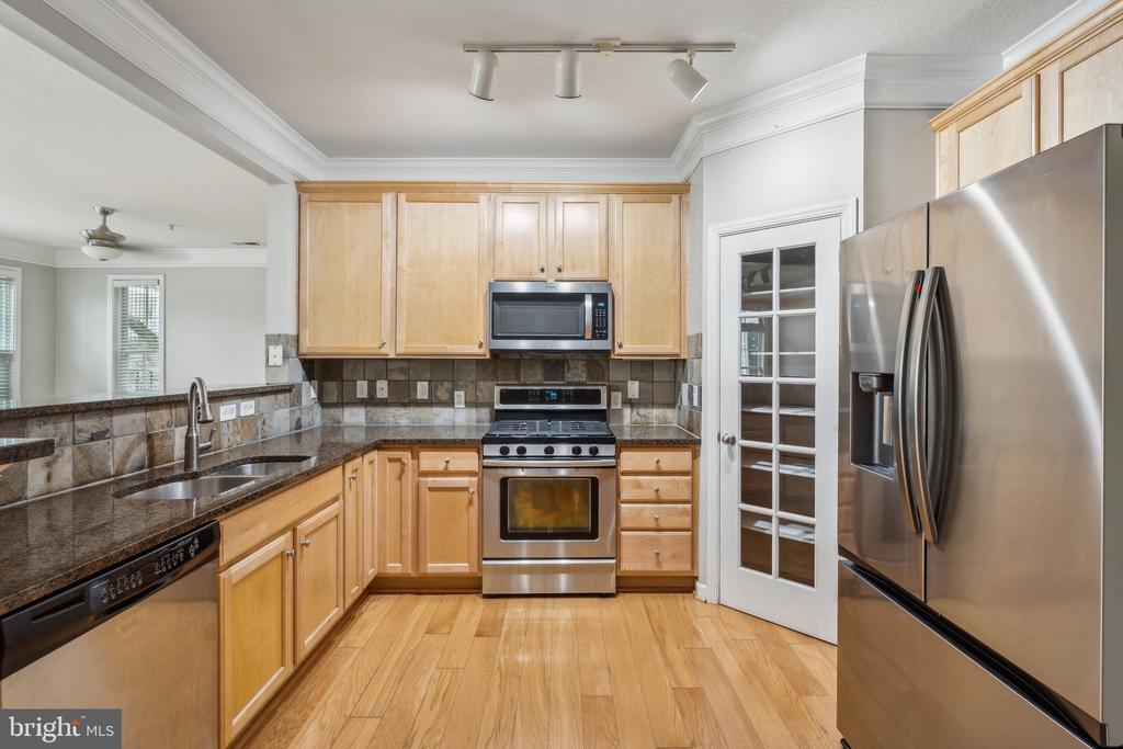504 Sunset View Ter SE #103