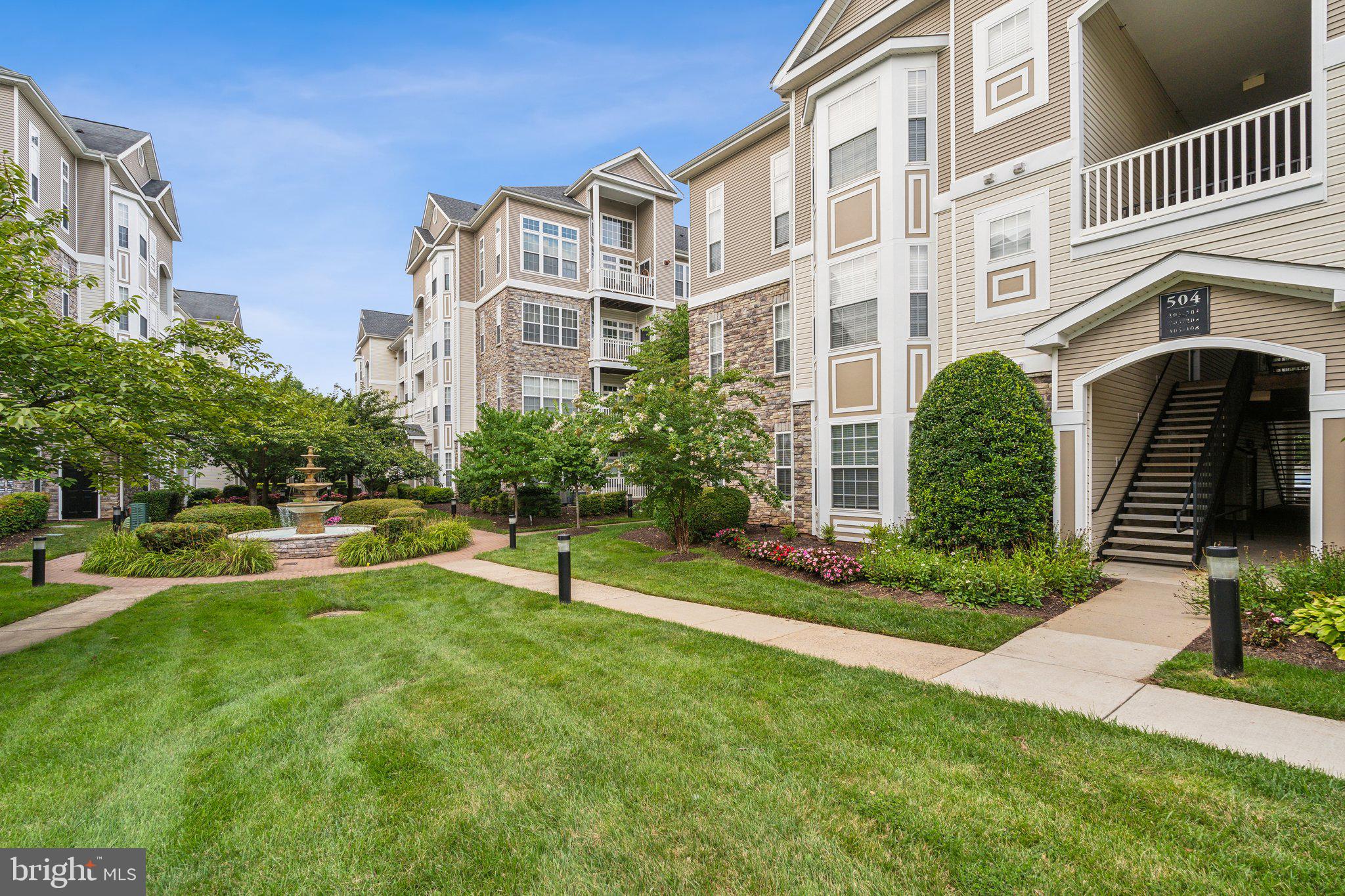 504 Sunset View Ter SE #103