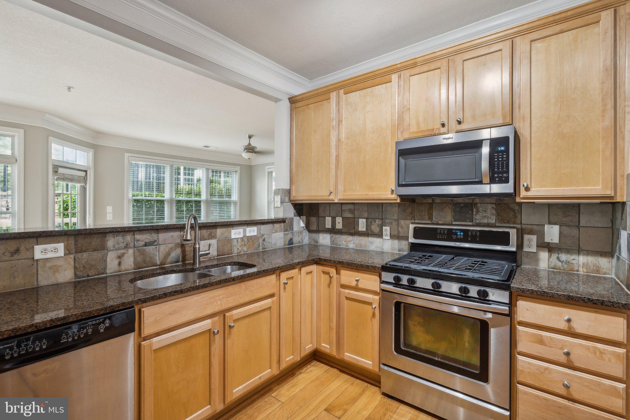 504 Sunset View Ter SE #103