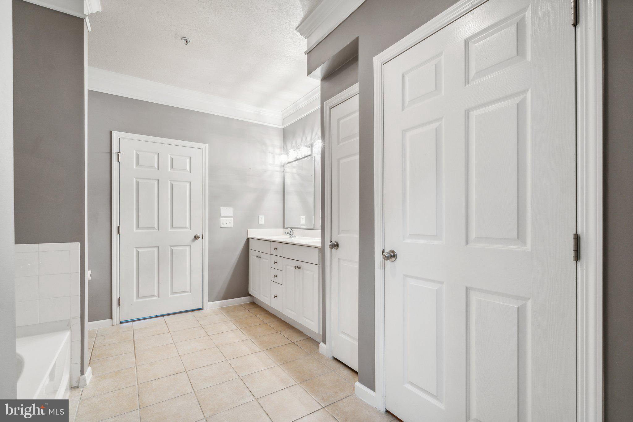 504 Sunset View Ter SE #103