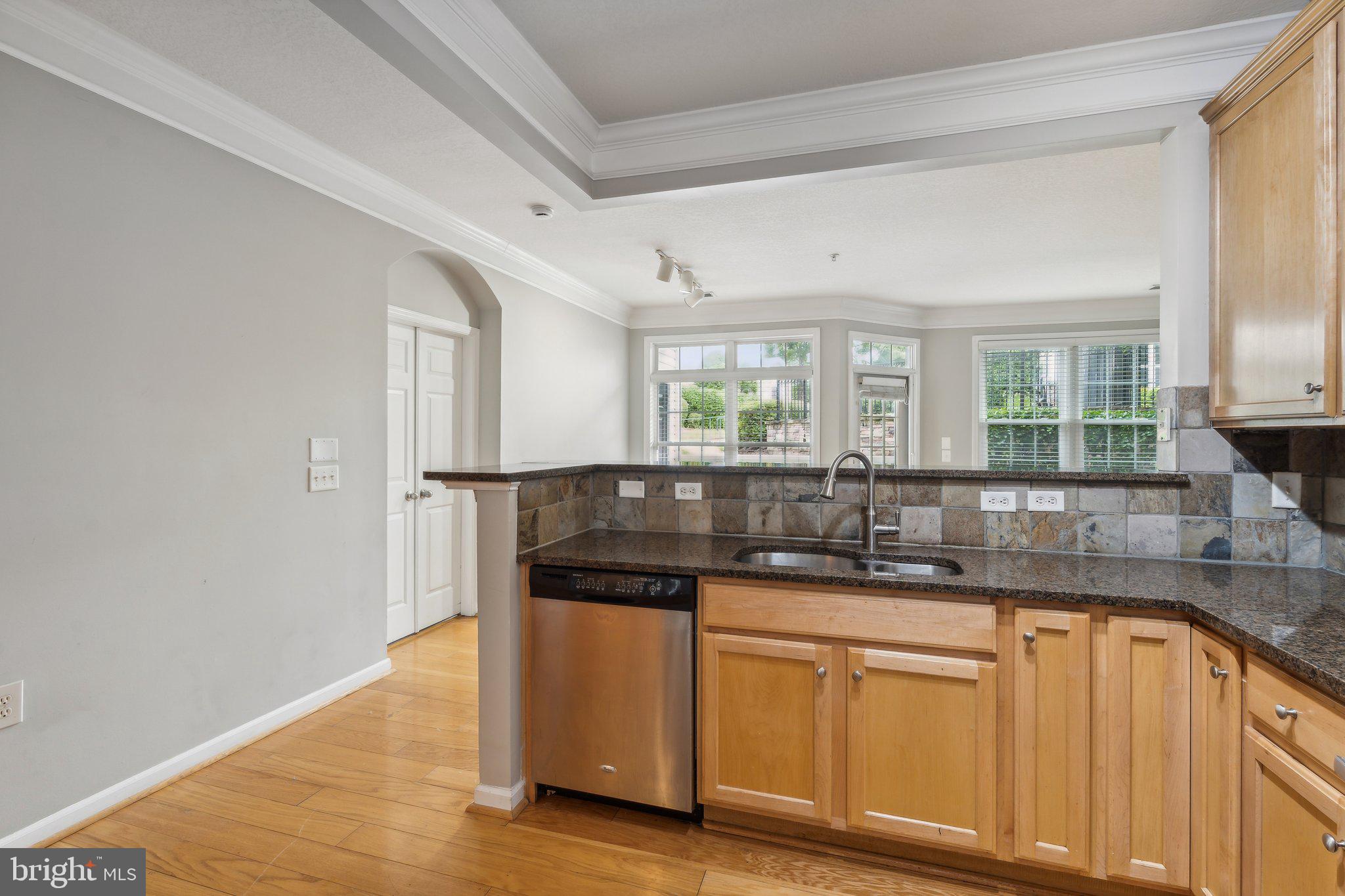 504 Sunset View Ter SE #103