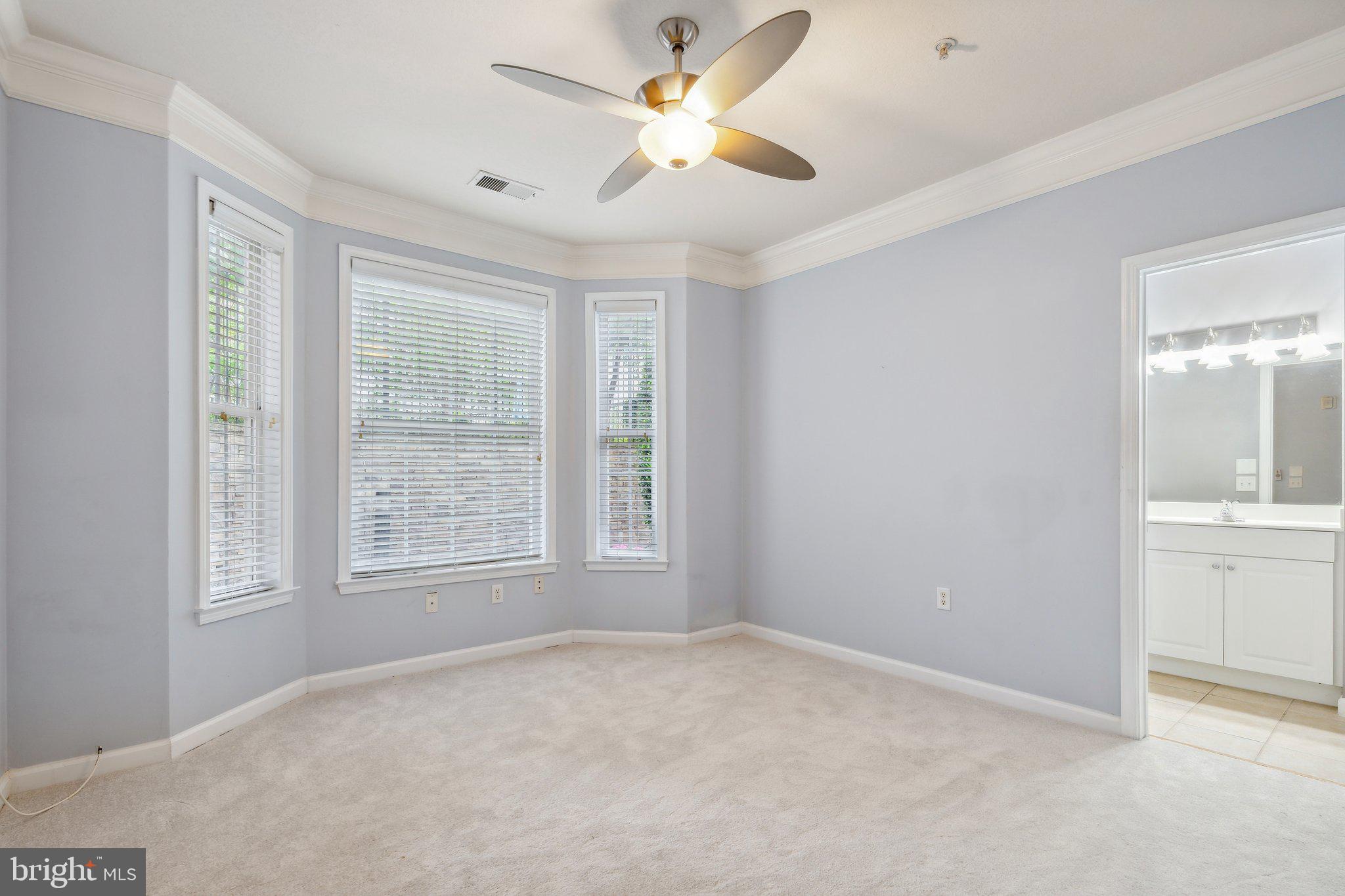 504 Sunset View Ter SE #103