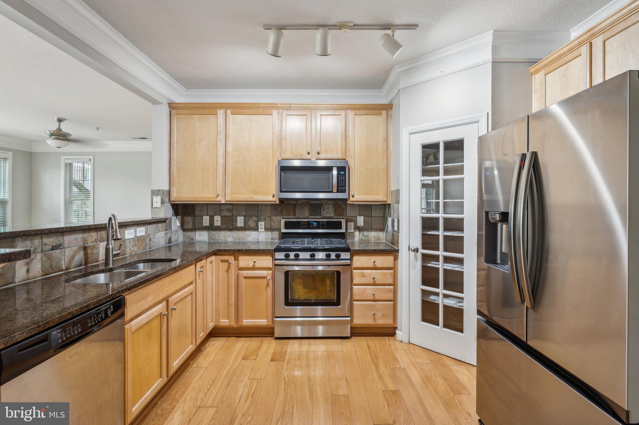504 Sunset View Ter SE #103