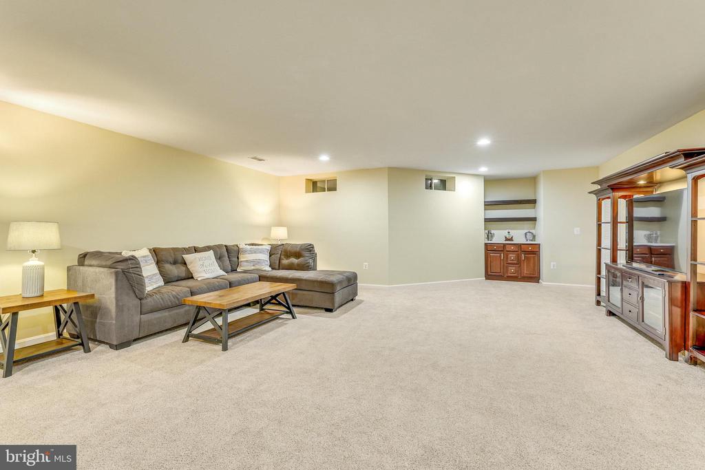 527 Gentlewood Sq