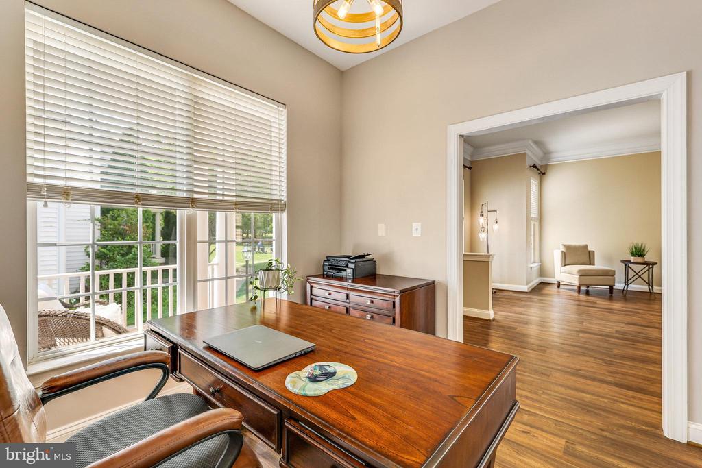 527 Gentlewood Sq