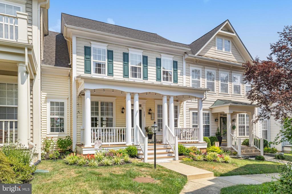 527 Gentlewood Sq