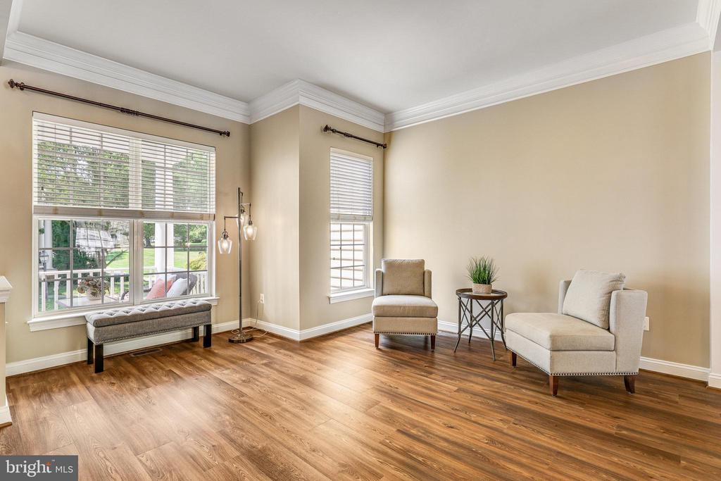 527 Gentlewood Sq