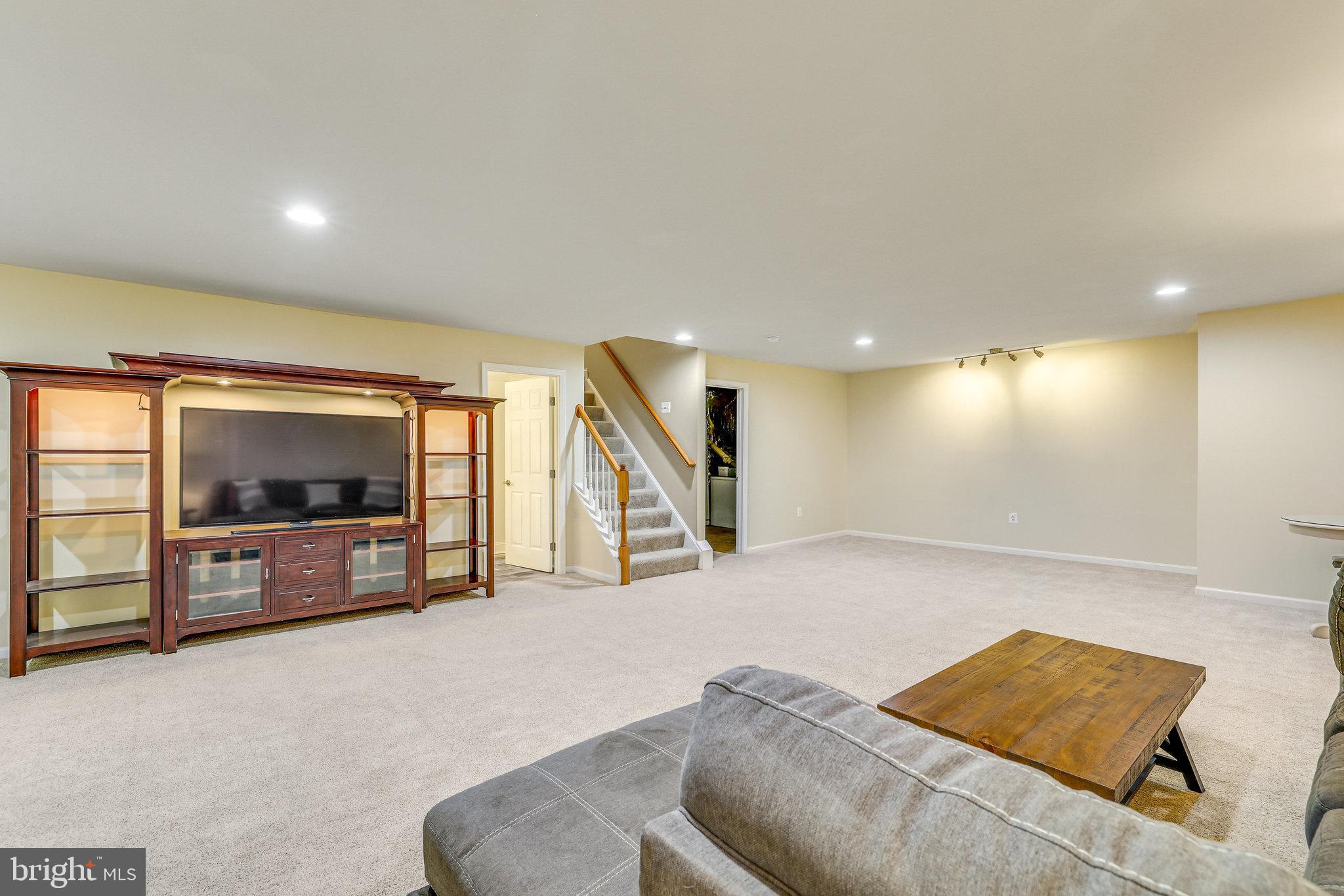 527 Gentlewood Sq