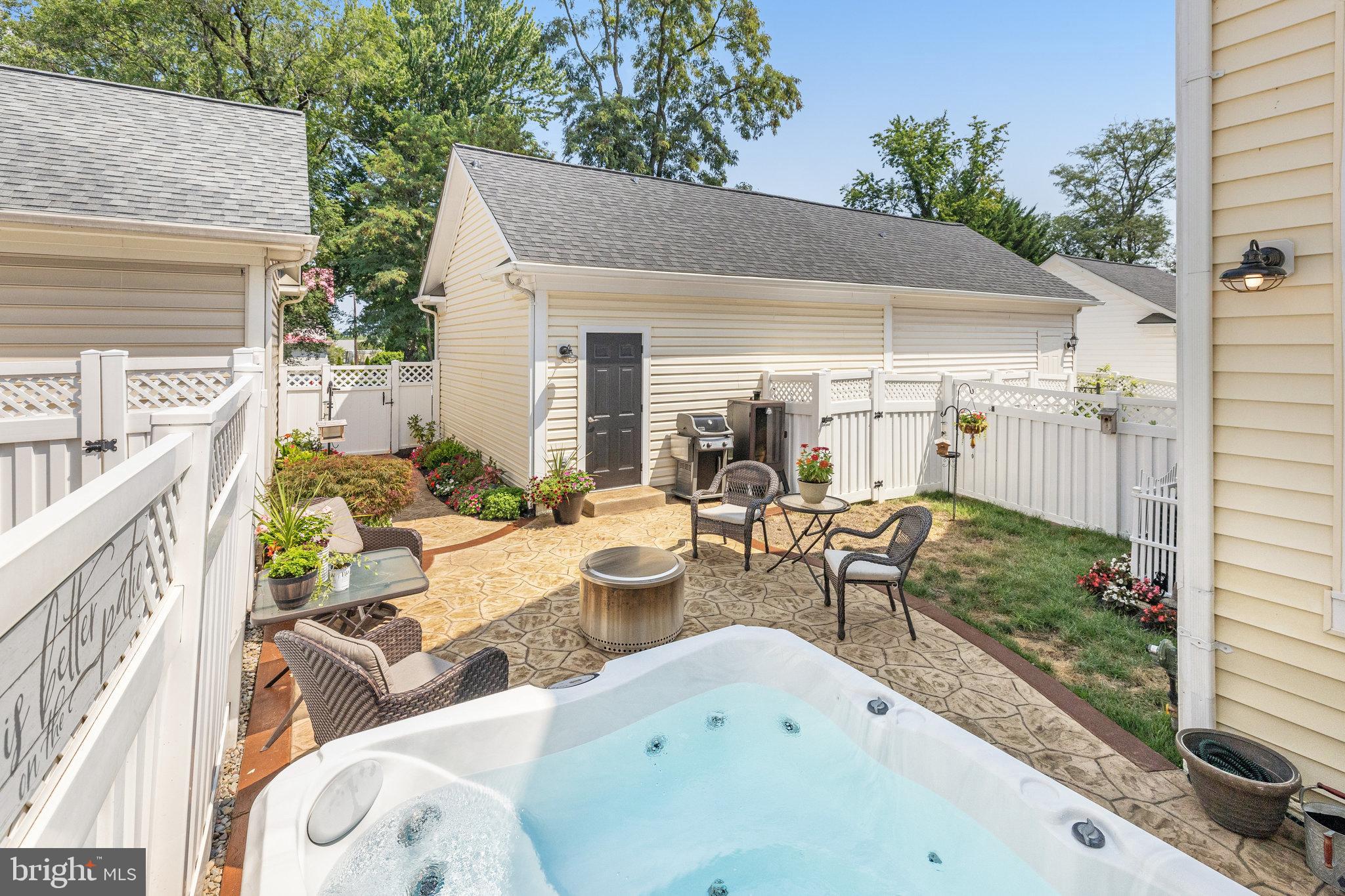 527 Gentlewood Sq