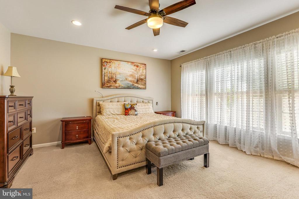 527 Gentlewood Sq
