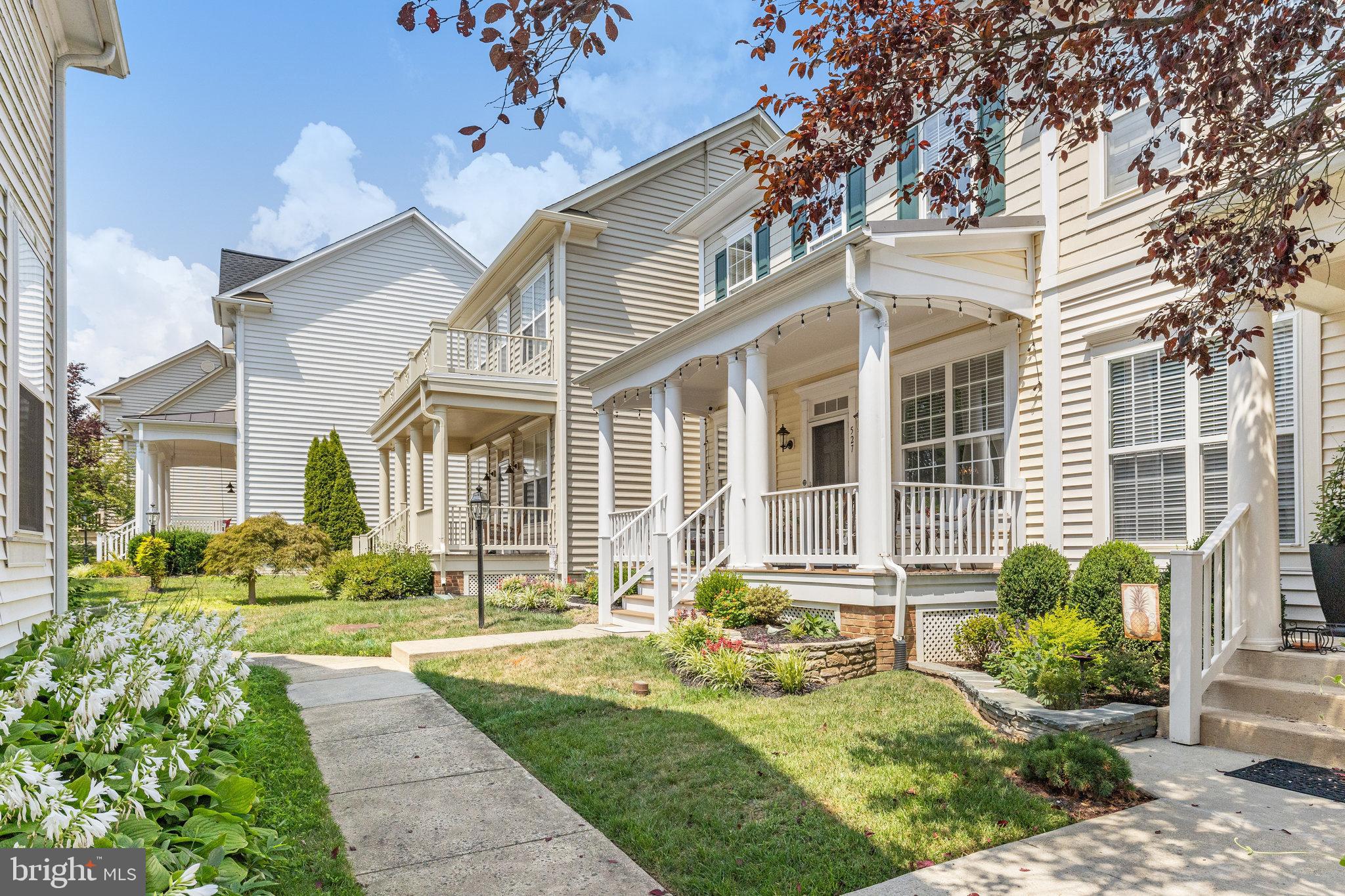 527 Gentlewood Sq