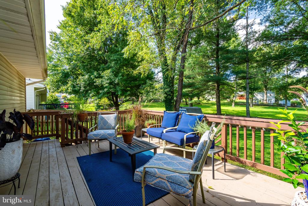 111 Orchard Cir