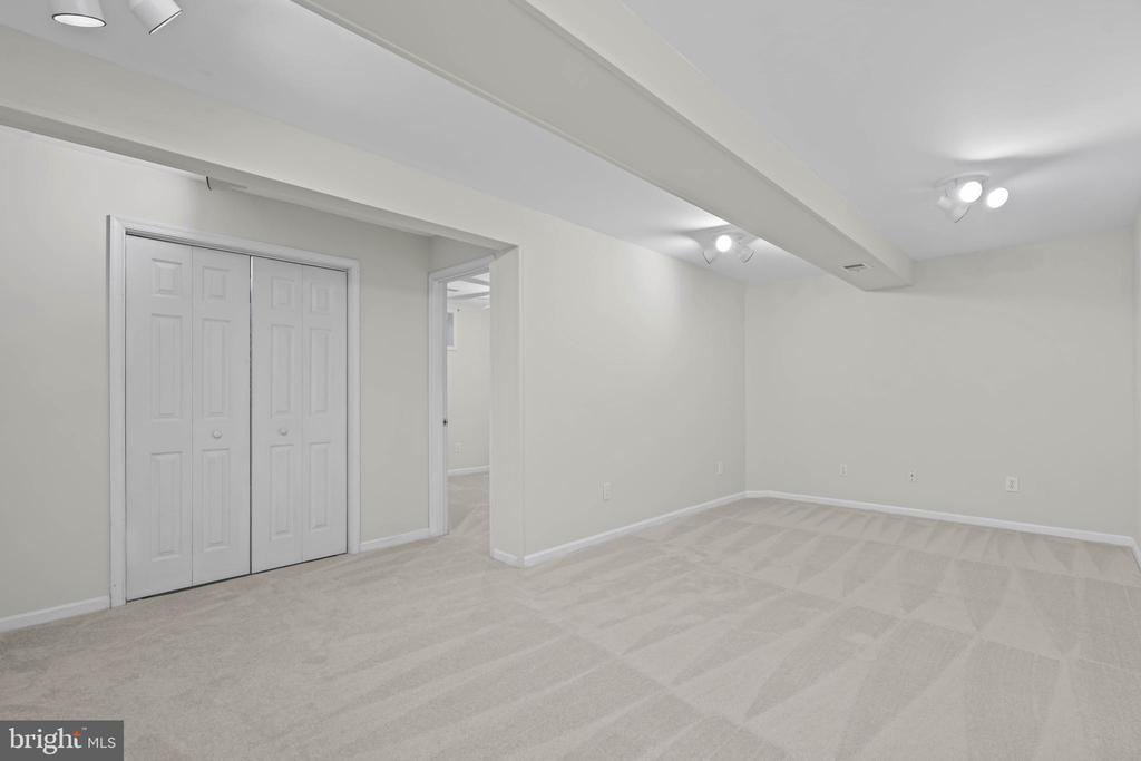 111 Orchard Cir