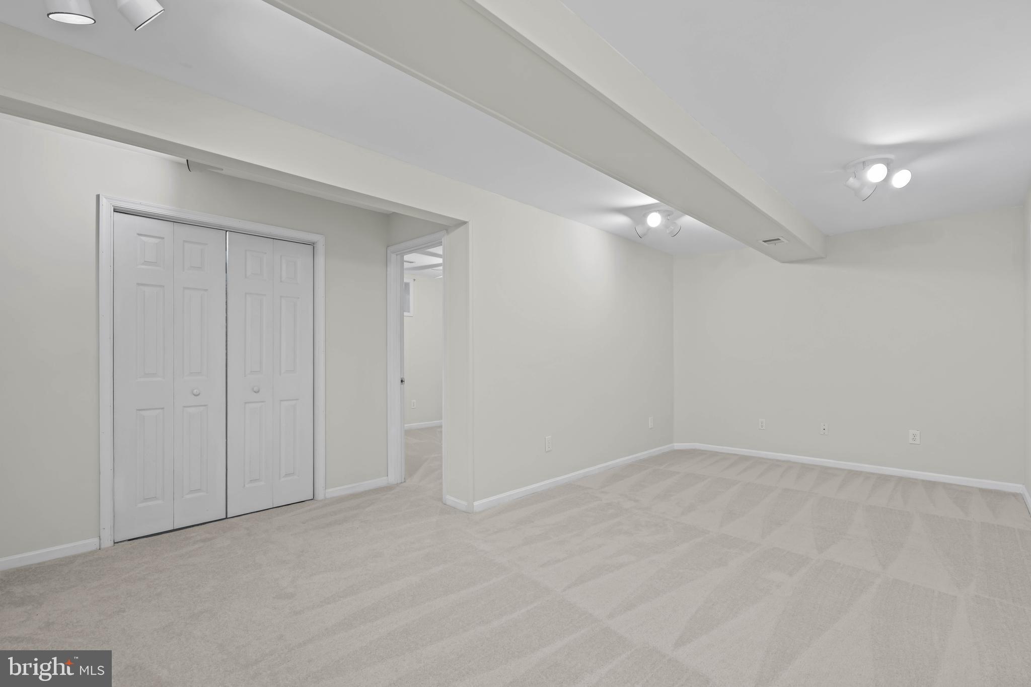 111 Orchard Cir