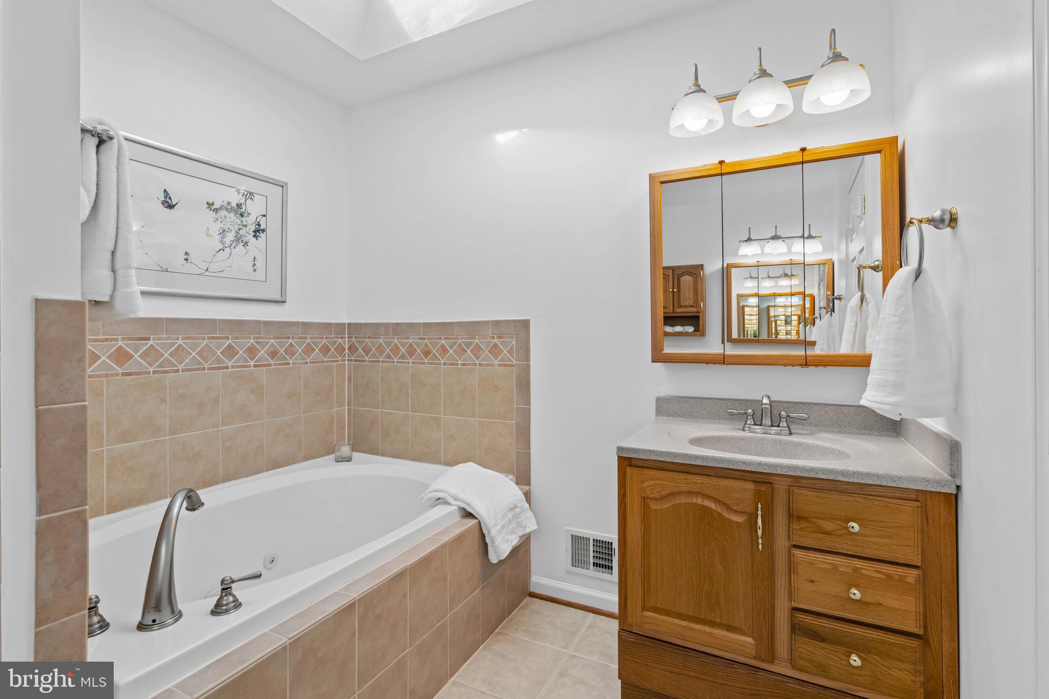 111 Orchard Cir