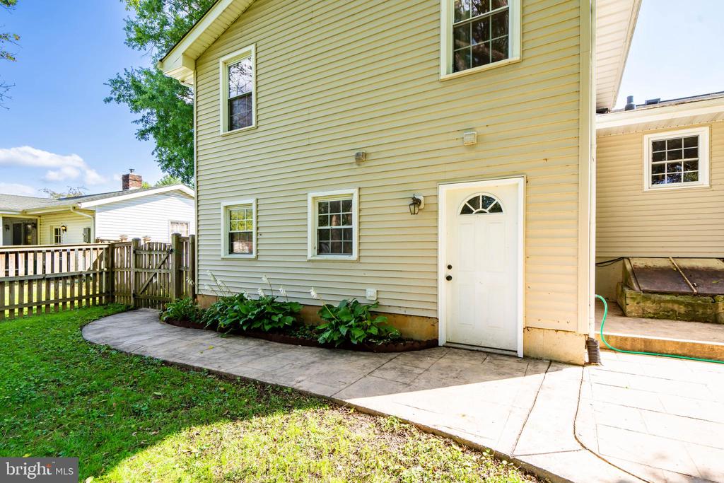111 Orchard Cir