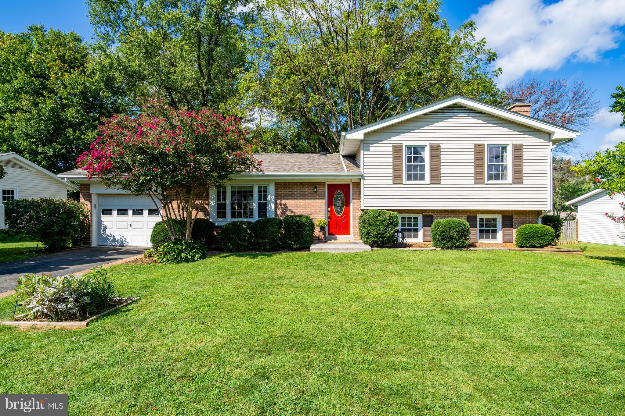 111 Orchard Cir