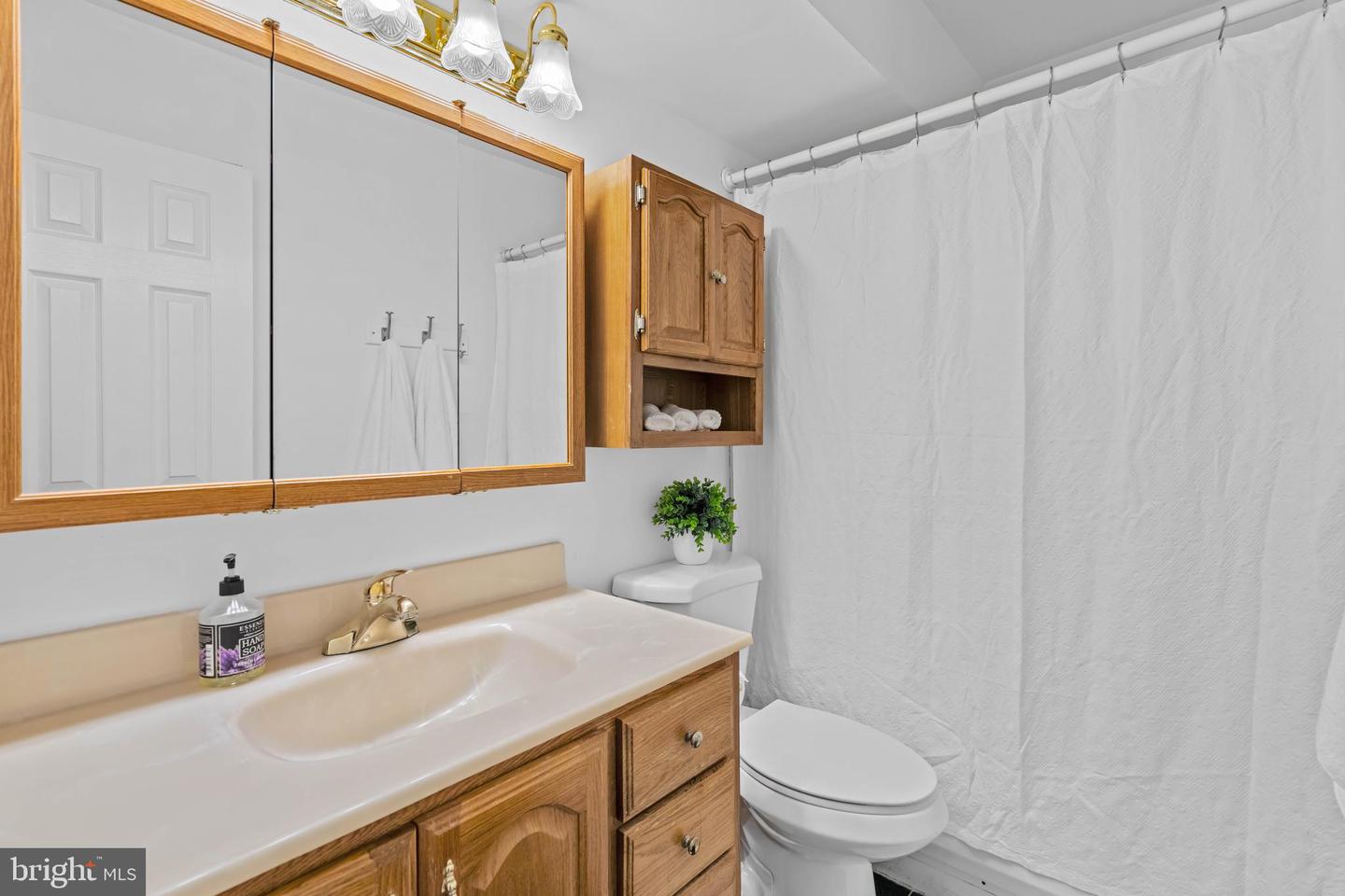 111 Orchard Cir
