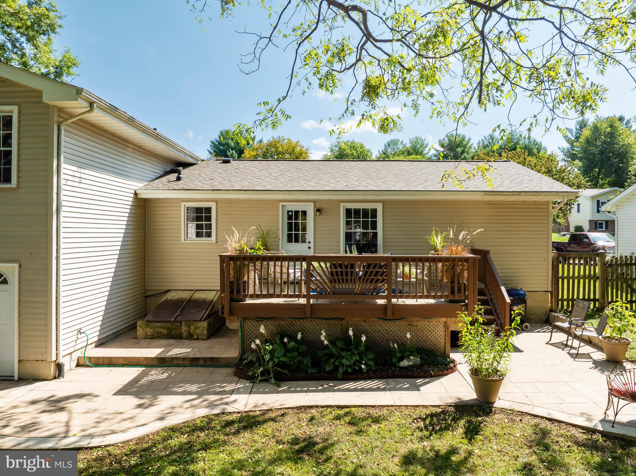 111 Orchard Cir