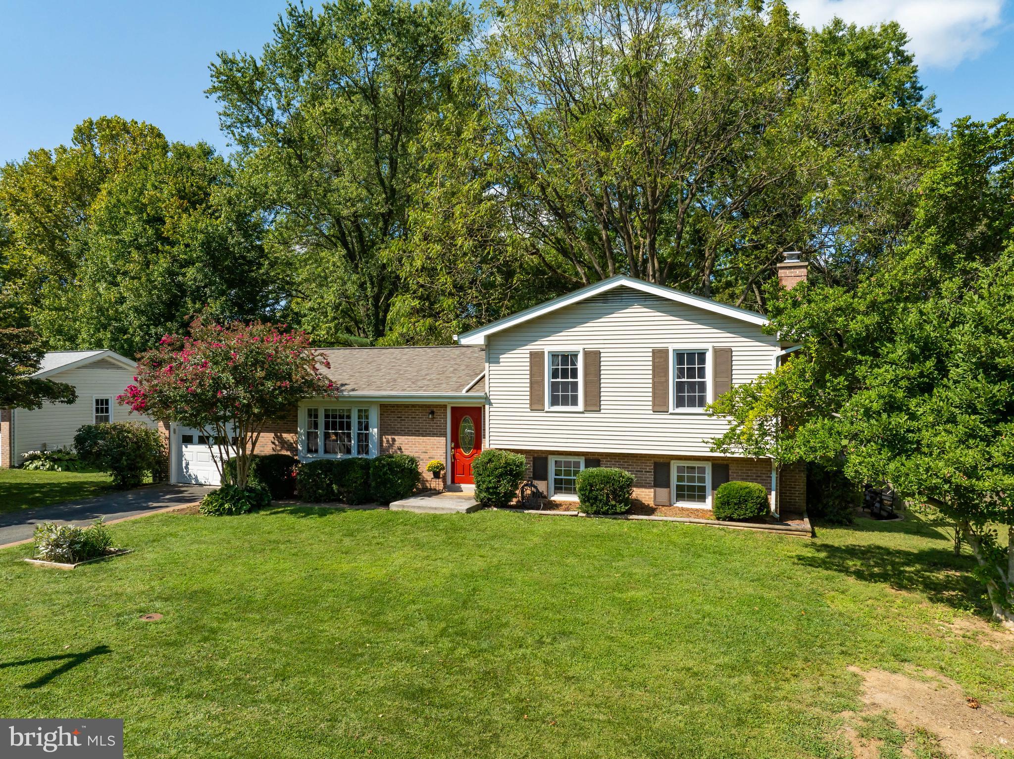 111 Orchard Cir