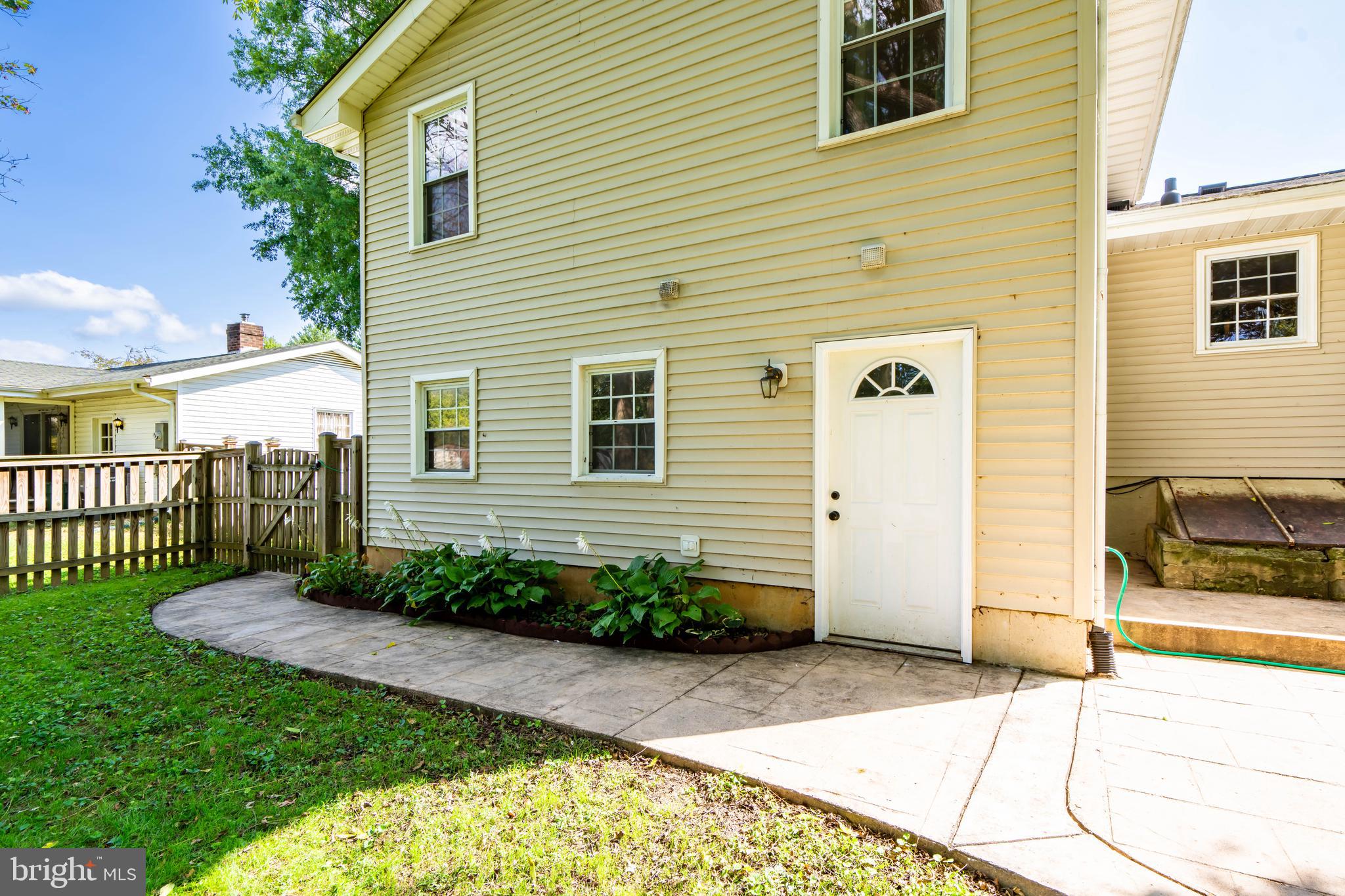 111 Orchard Cir