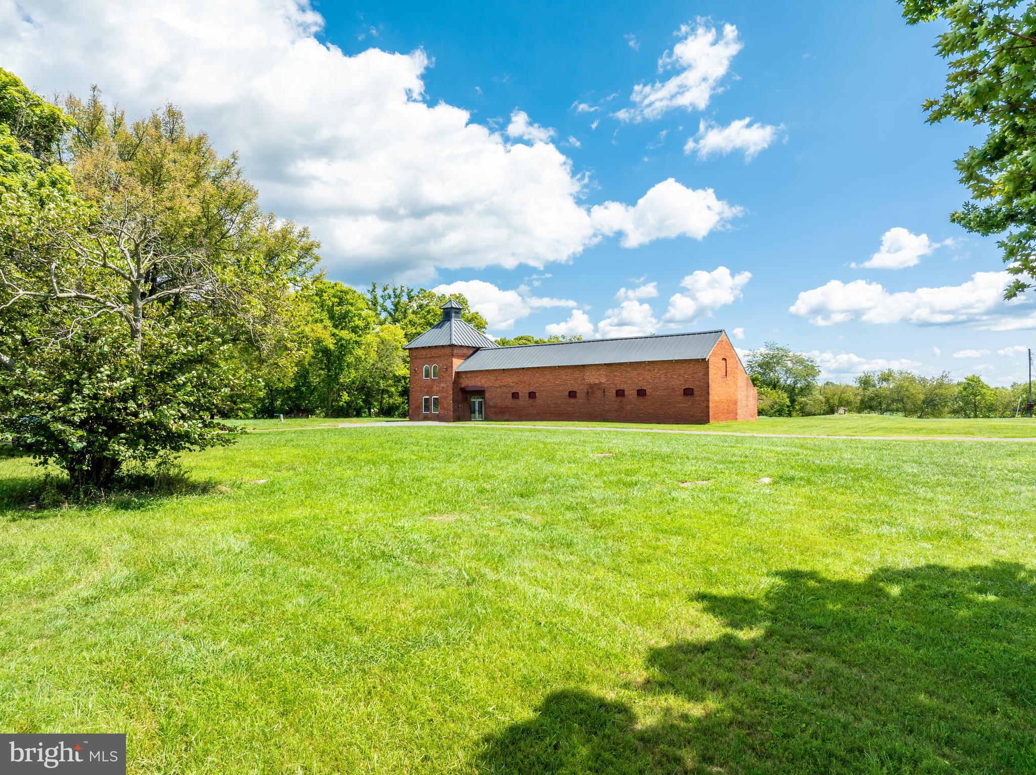 16930 Twin Maple Ln