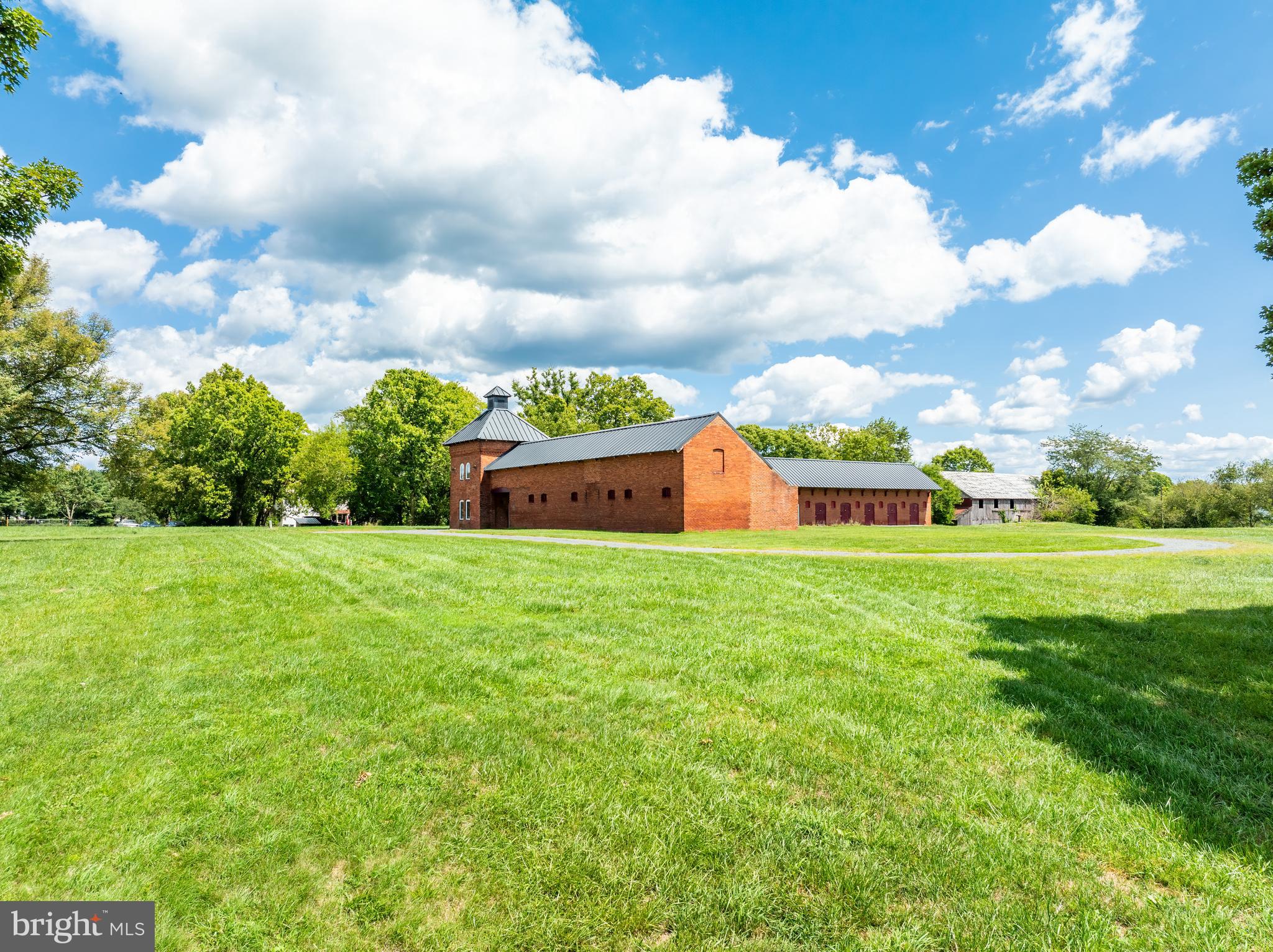 16930 Twin Maple Ln