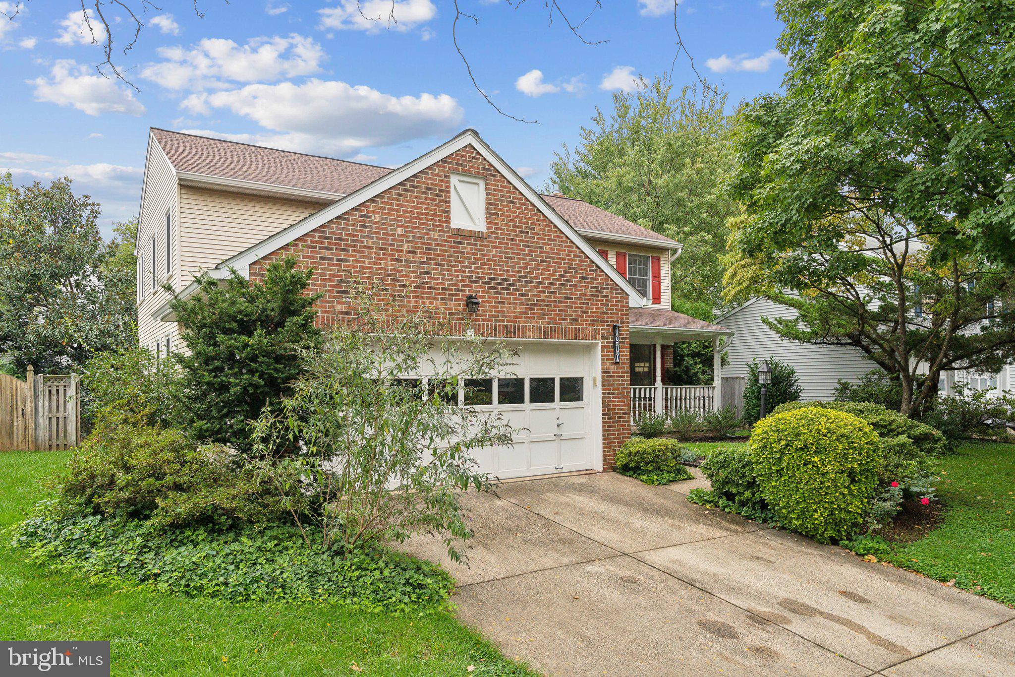 1210 James Rifle Ct NE
