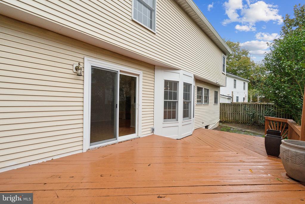 1210 James Rifle Ct NE