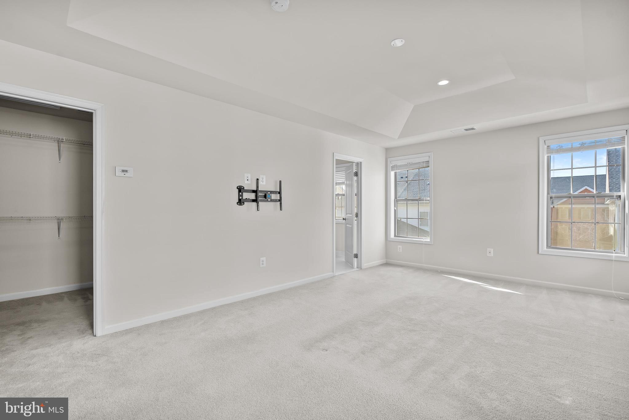 22501 Norwalk Sq