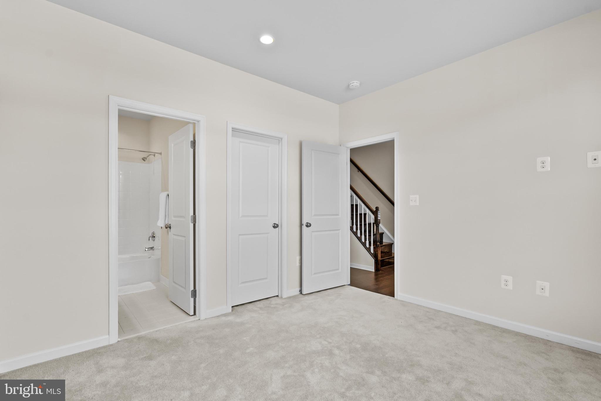 22501 Norwalk Sq