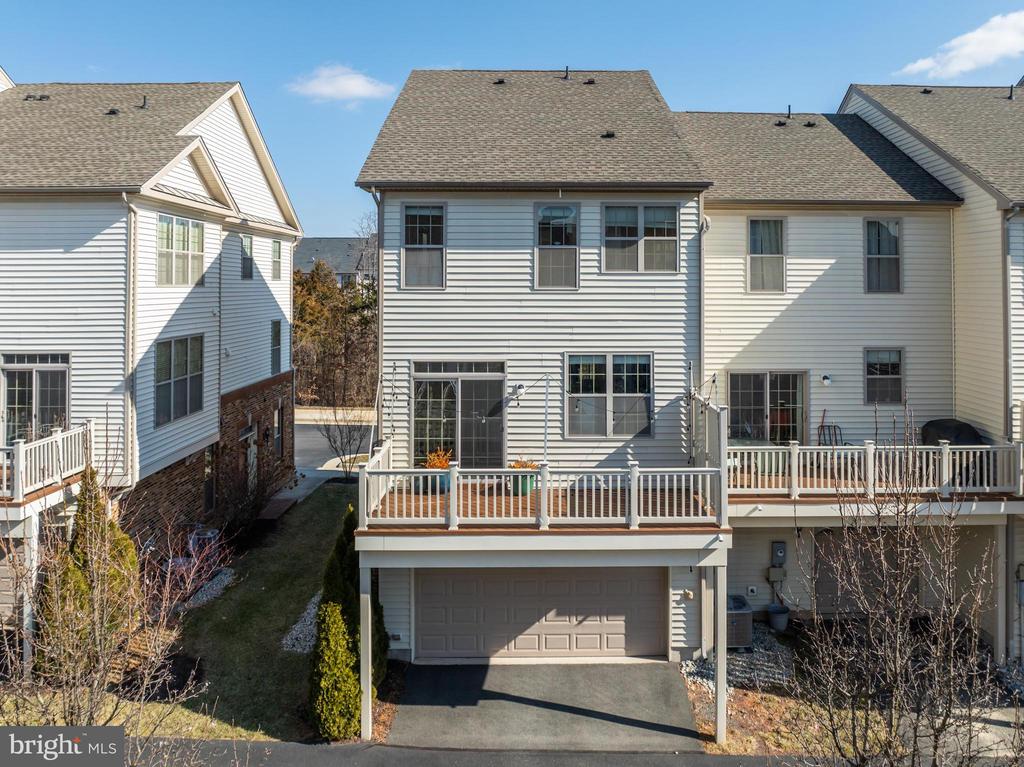 22501 Norwalk Sq