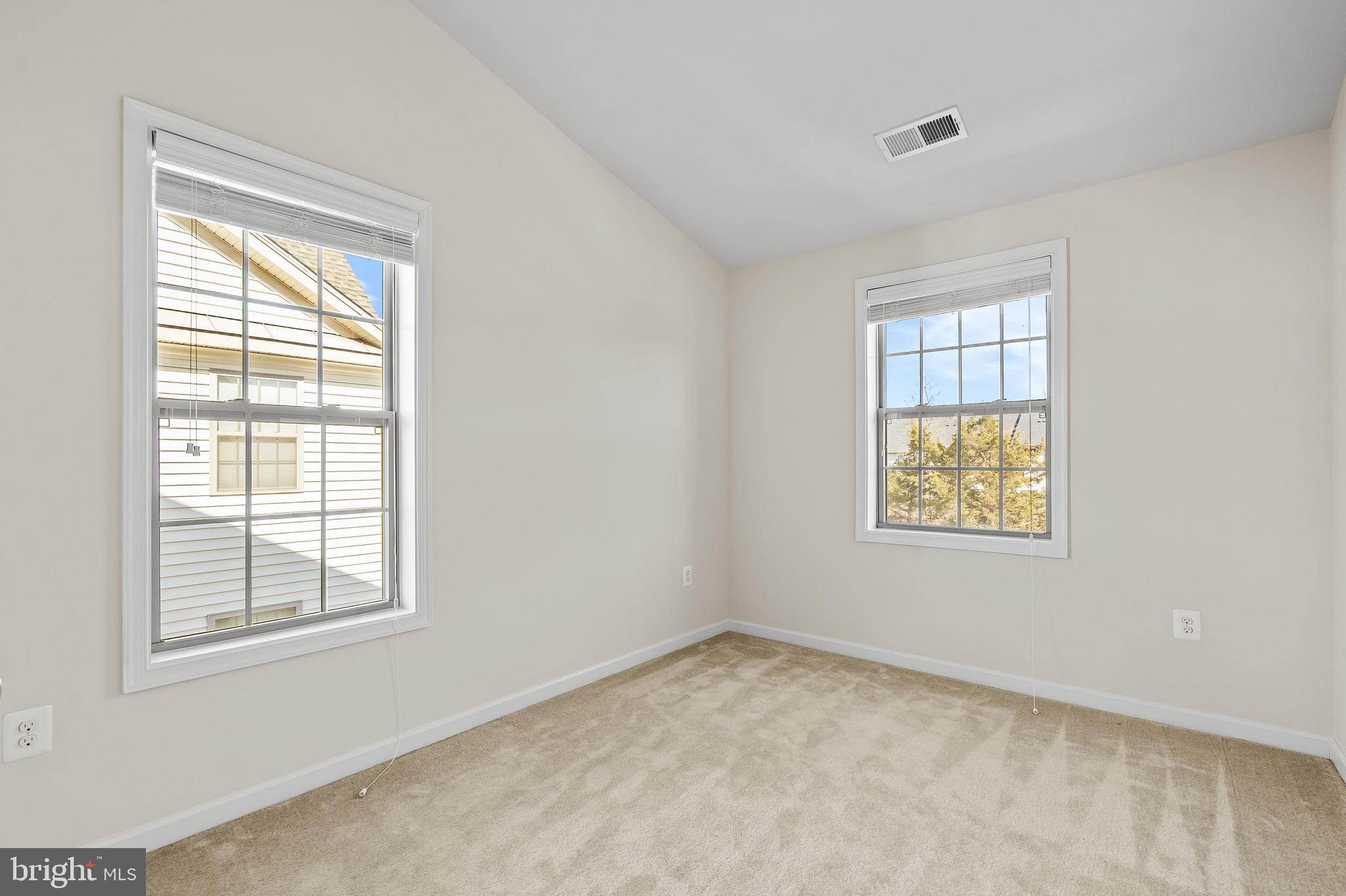 22501 Norwalk Sq