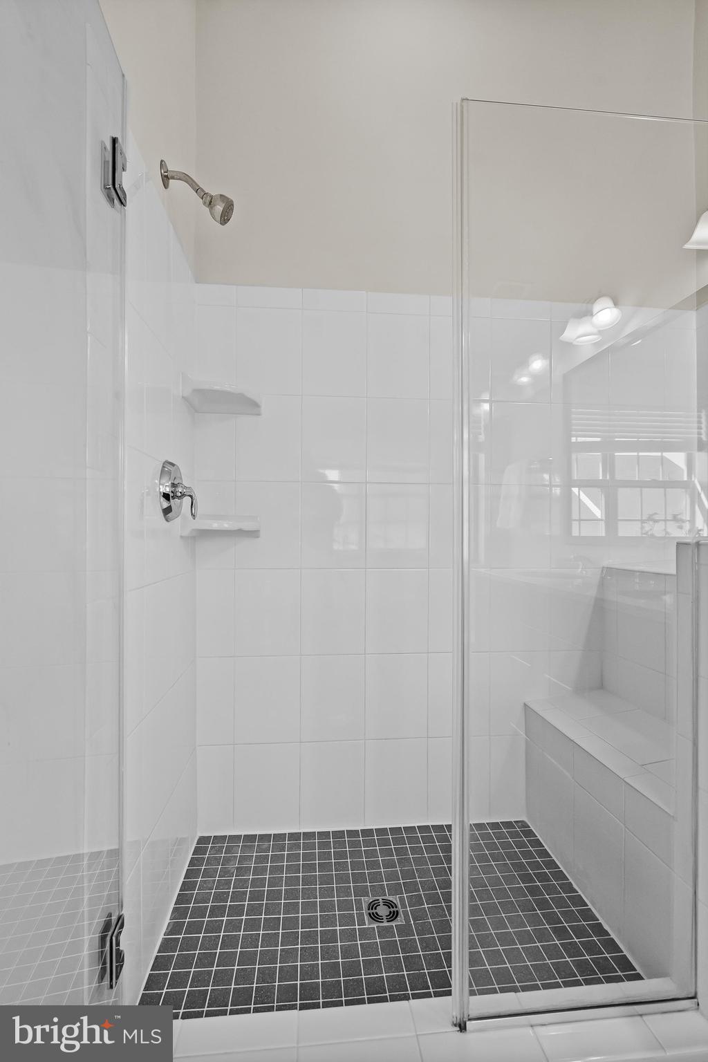 22501 Norwalk Sq