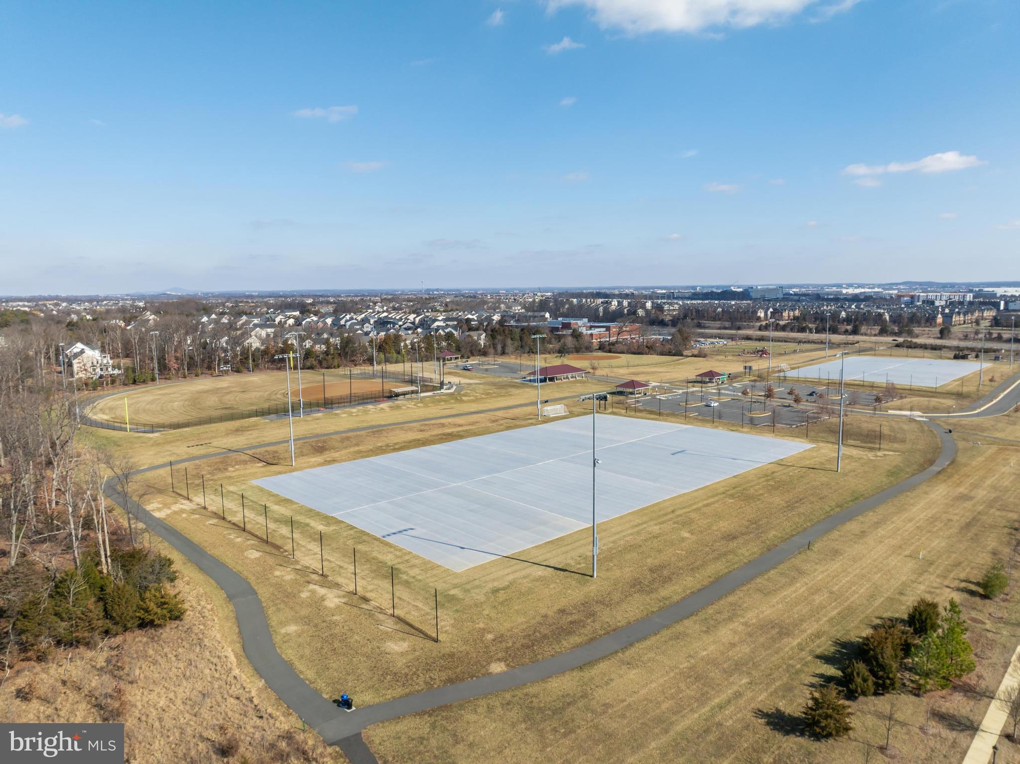 22501 Norwalk Sq