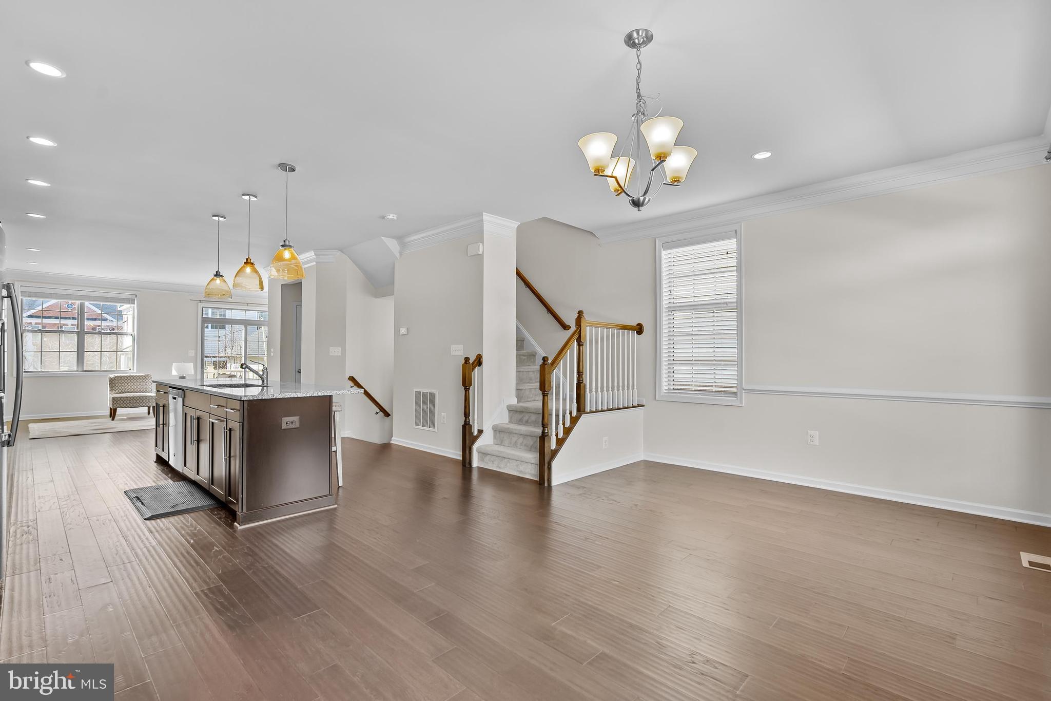 22501 Norwalk Sq