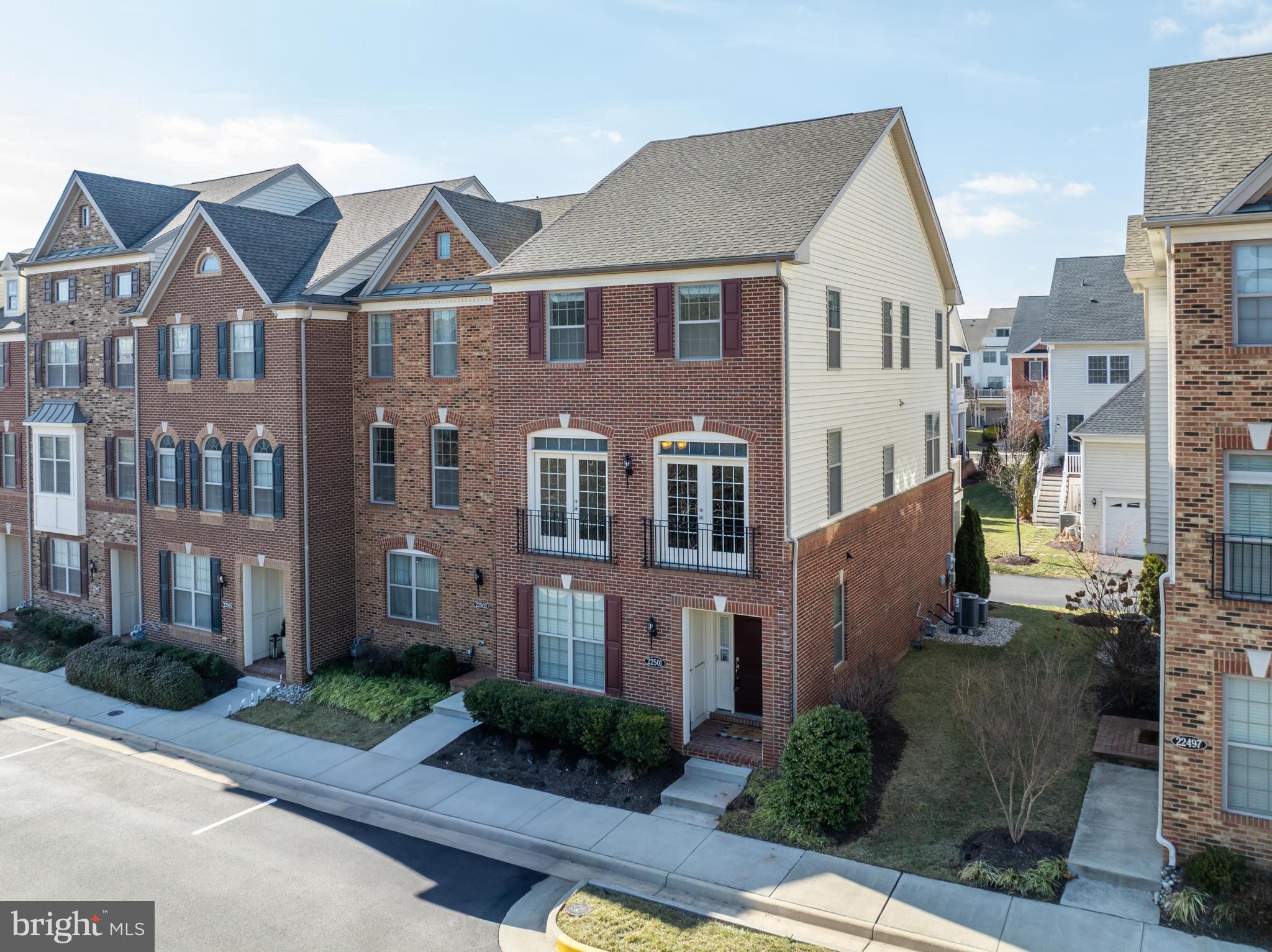 22501 Norwalk Sq